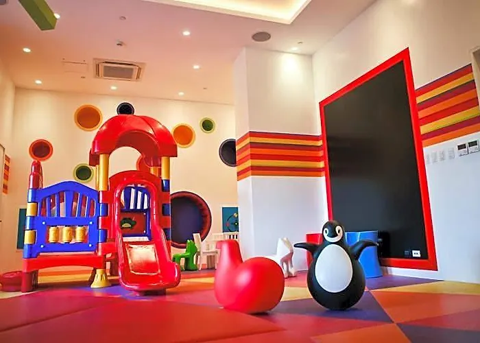 Azure Beachclub Near Airport 2* Manila