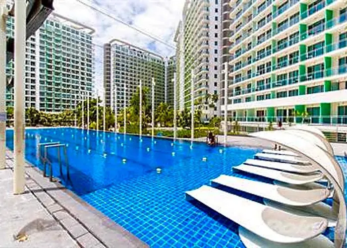 Azure Beachclub Near Airport 2* Manila